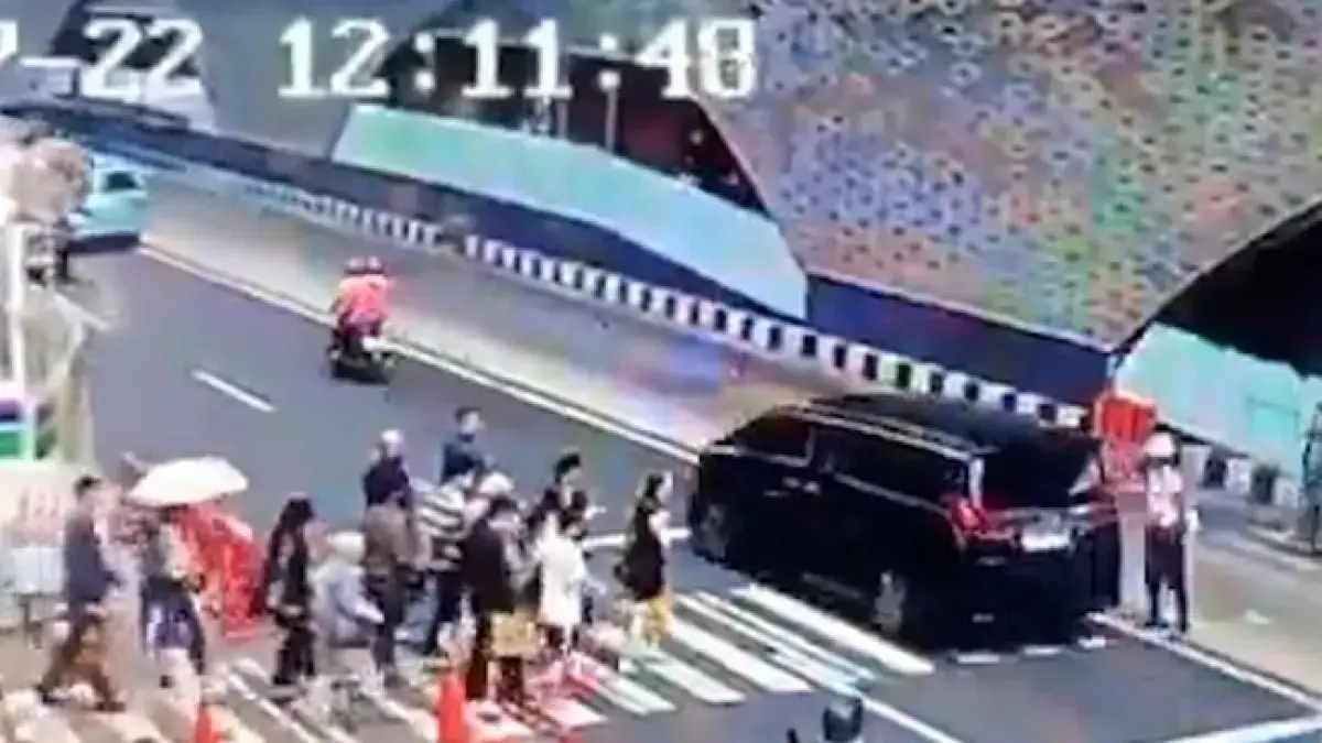 Fakta-fakta Cekcok Sopir Toyota Alphard di Bundaran HI, Satpam Mengaku Sempat Bersujud (Threads @vicolharefa)