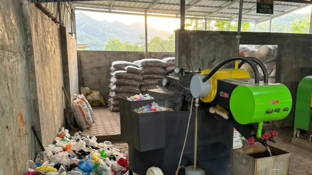 Permasalahan sampah plastik yang terus meningkat mendorong berbagai inovasi untuk mendukung upaya pemerintah dalam mewujudkan pengelolaan sampah yang berkelanjutan. (Istimewa)