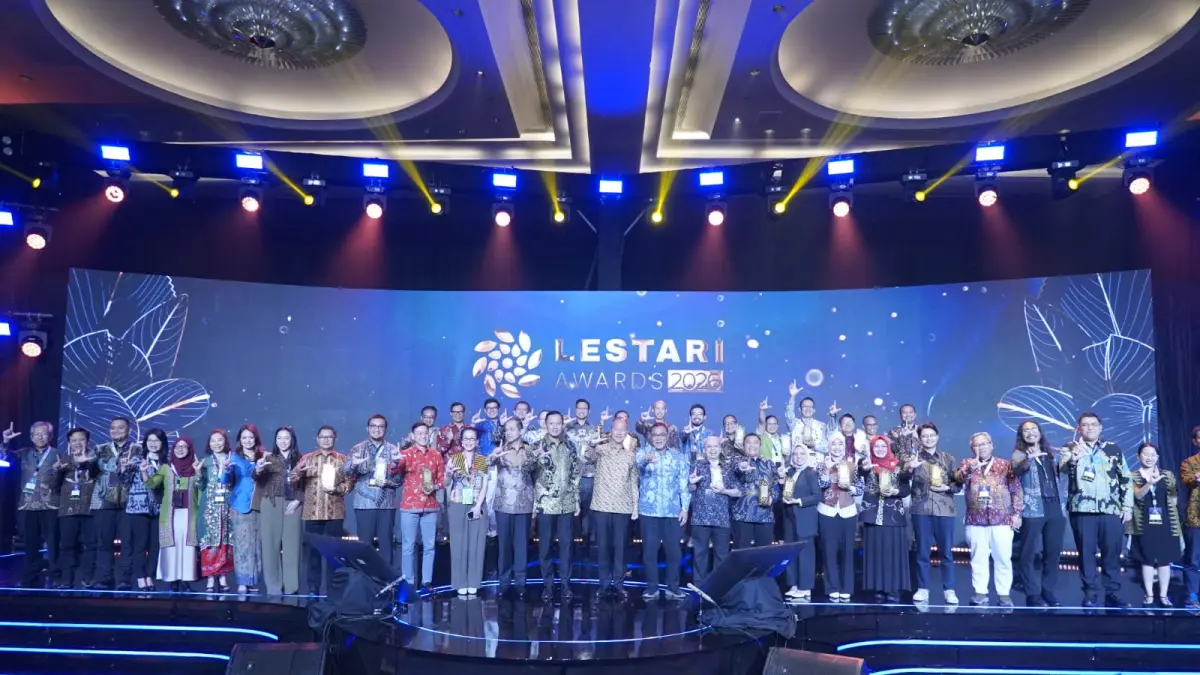 Telkom meraih Lestari Award 2026 pada kategori Talent Management yang diserahkan langsung oleh Menteri Koordinator Bidang Infrastruktur dan Pembangunan Kewilayahan RI Agus Harimurti Yudhoyono. (Istimewa)