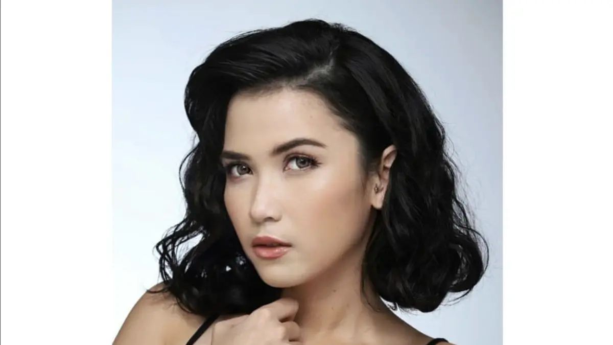 Dinda Kanyadewi memerankan korban KDRT di serial Manis di Bibir. Peran itu sangat berbeda dari karakter Mischa di Cinta Fitri. (Dok. IG Dinda)