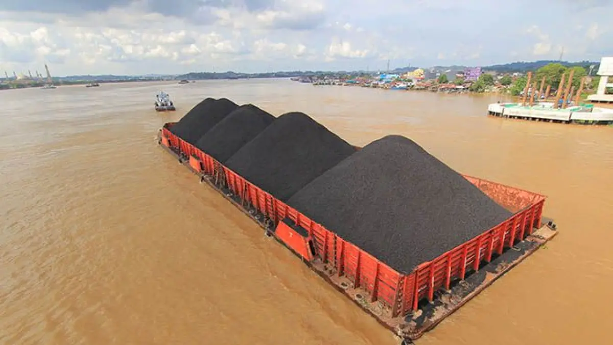 Harga batu bara semester II 2026 diproyeksikan tetap di atas USD 100 per ton, meski volume ekspor mulai tertekan. (Dok. JPC)