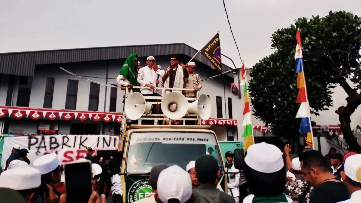 Habib Bahar saat memimpin Aksi di Citeureup, Kabupaten Bogor, Selasa, 18 Agustus 2026. (Muhammad Ali/Radar Bogor)