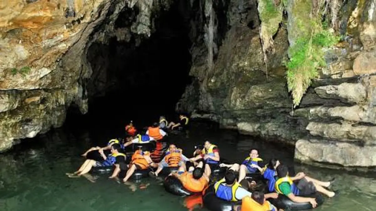 Bagi yang ingin mencoba wisata dengan akitivitas yang lebih menantang, Goa Pindul di Gunungkidul dapat masuk dalam daftar destinasi wisata. (Dok. goapinduljogja.net)