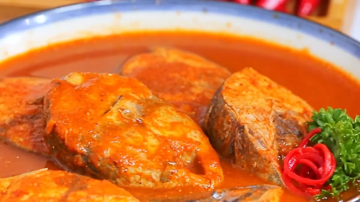 (Asam Padeh Ikan Tongkol ala Rudy Choirudin. Source: Youtube @RudydanSahabatTV)