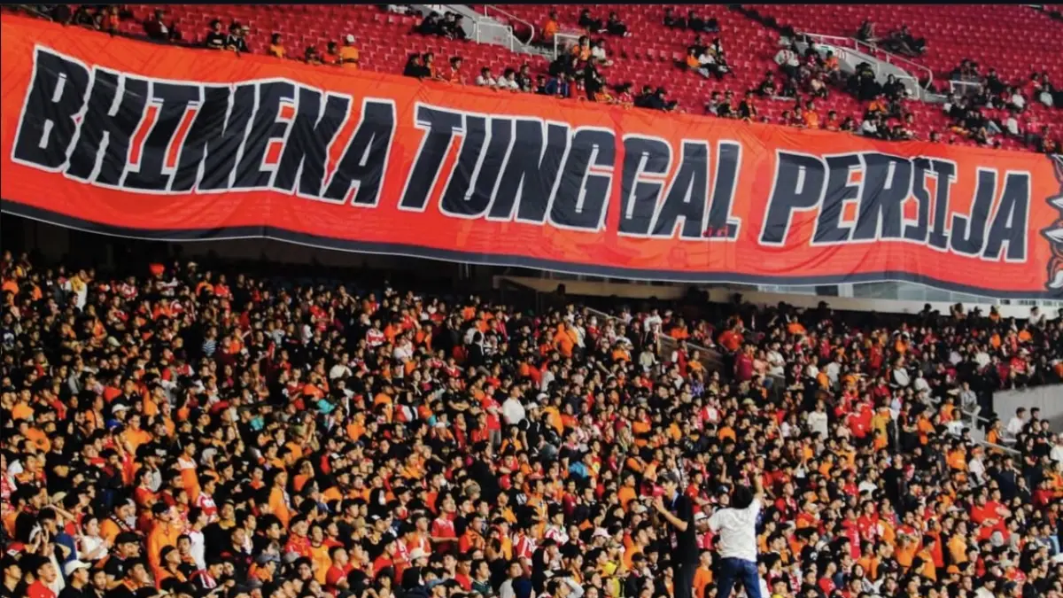 Jakmania (Instagram @dikysoemarno)