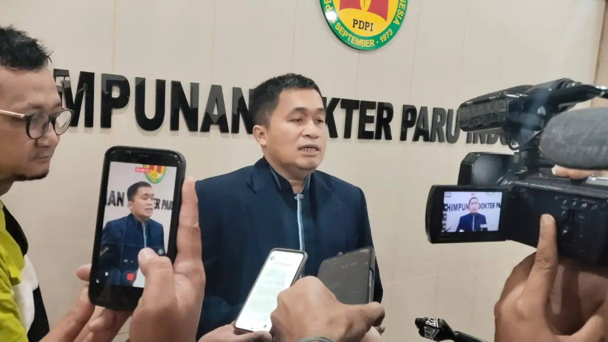 Ketua Umum Pengurus Pusat PDPI, Dr. dr. Arief Riadi Arifin, Sp.P(K), MARS, FISR. (Yogi Wahyu/ Jawa Pos)