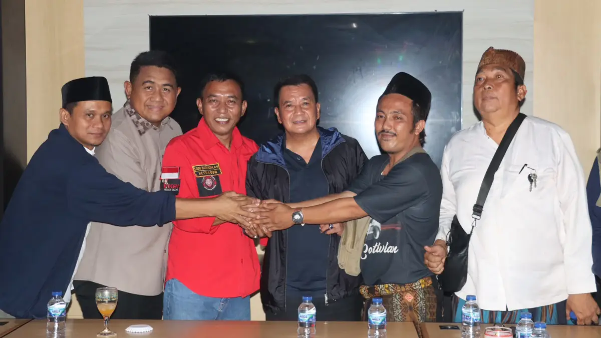 Masyarakat dan pengurus tempat ibadah GKPI di Rajeg, Kabupaten Tangerang, bersepakat damai saat mediasi, Minggu (20/9). (Istimewa)