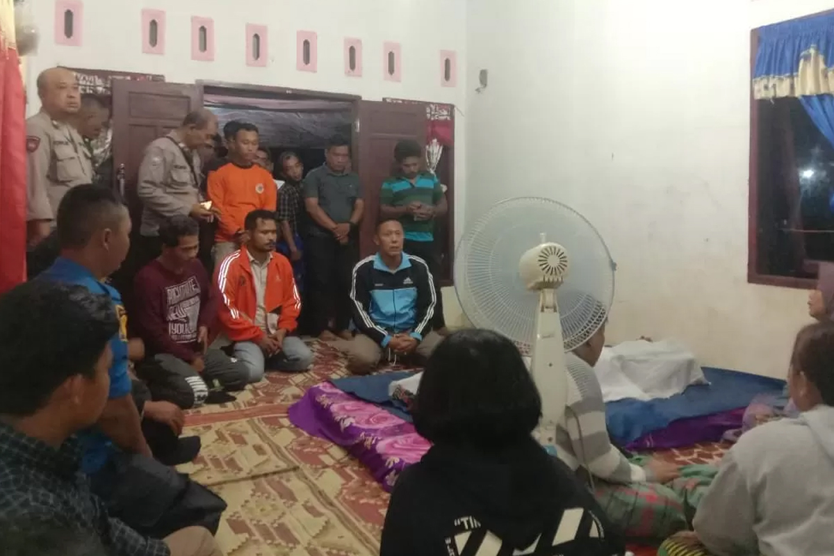 Jenazah Hobby Siburian disemayamkan di rumah duka. (Istimewa) 