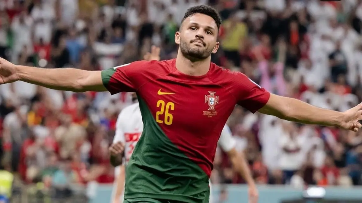 Goncalo Ramos diprediksi meramaikan persaingan Capocannoniere Serie A 2026-2027. Striker AC Milan itu diyakini bisa mencetak lebih dari 15 gol. (Dok. UEFA) - Image